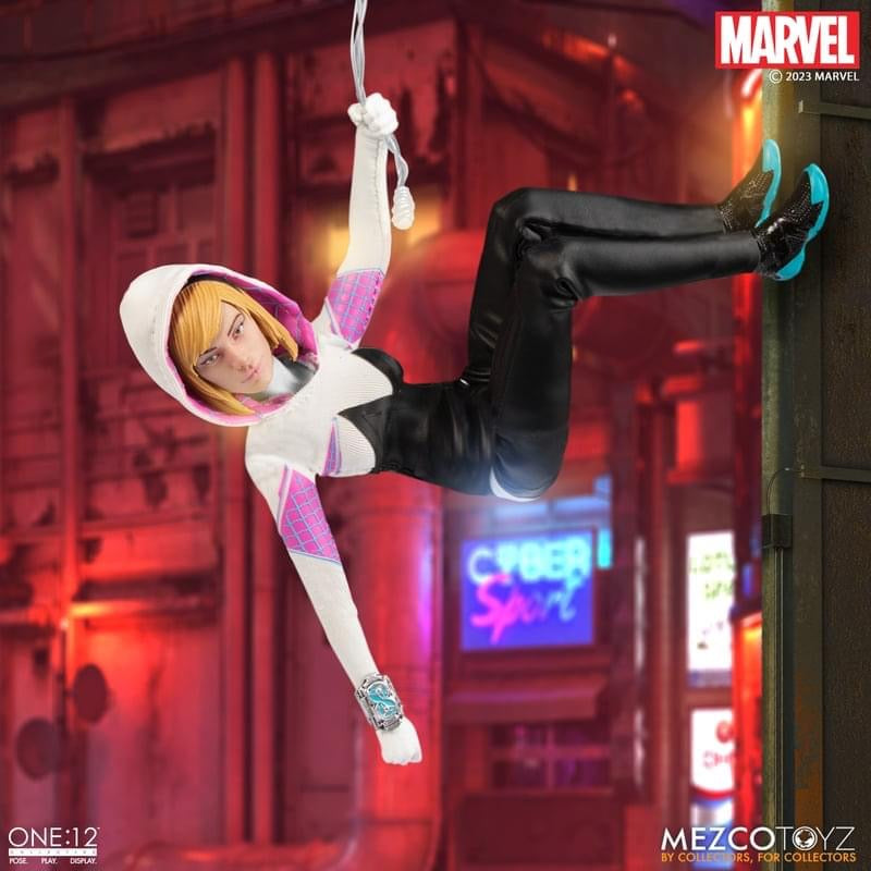 Gwen Mezco