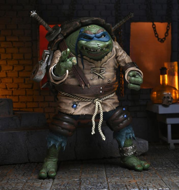 Universal Monsters x Teenage Mutant Ninja Turtles Ultimate Leonardo as The Hunchback