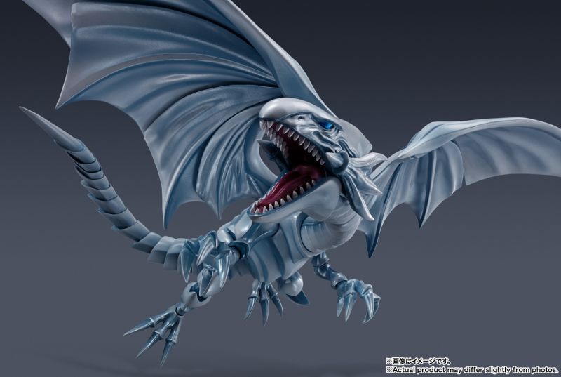 S.H. MonsterArts Yu-Gi-Oh! Duel Monsters - Blue-Eyes White Dragon